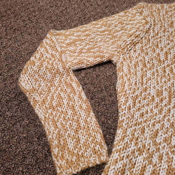 Pursuits Ltd. Ivory & Gold Soft Knit Turtle Neck Sweater - Picture 2 of 12